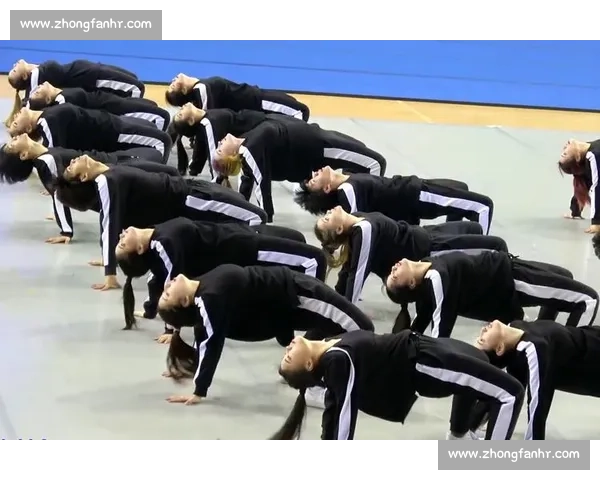 神级词条笑到劈叉！欧巴跳舞帅到窒息，网友：这谁顶得住？